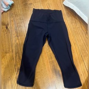 Lululemon cropped navy leggings! Size 2